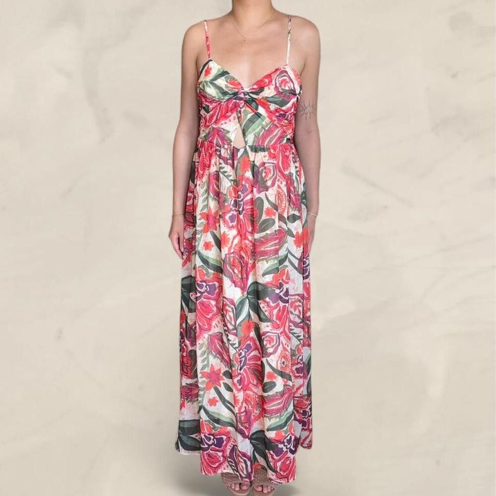 Floral maxi dress adjustable straps and tie back detail Baevely Size medium